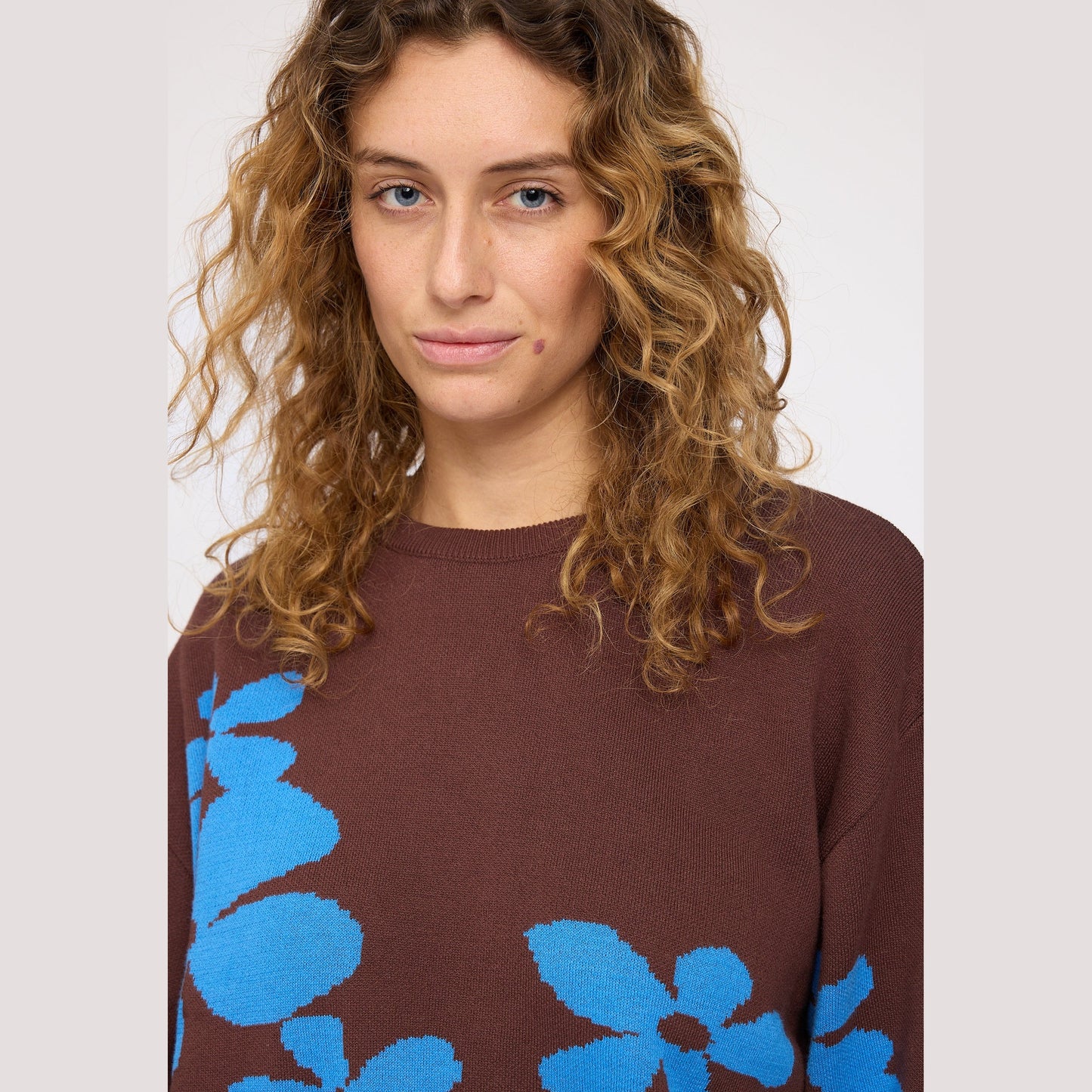 Floral Strickpullover aus Bio-Baumwolle
