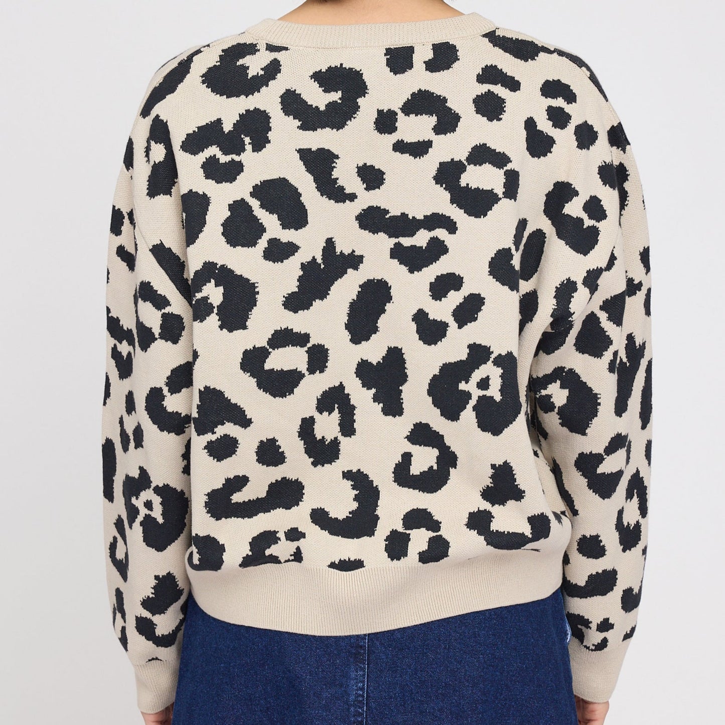 Leo knit sweater made from organic cotton