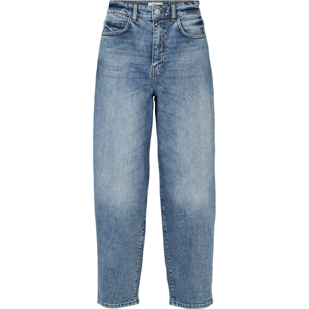 Ea Jeans