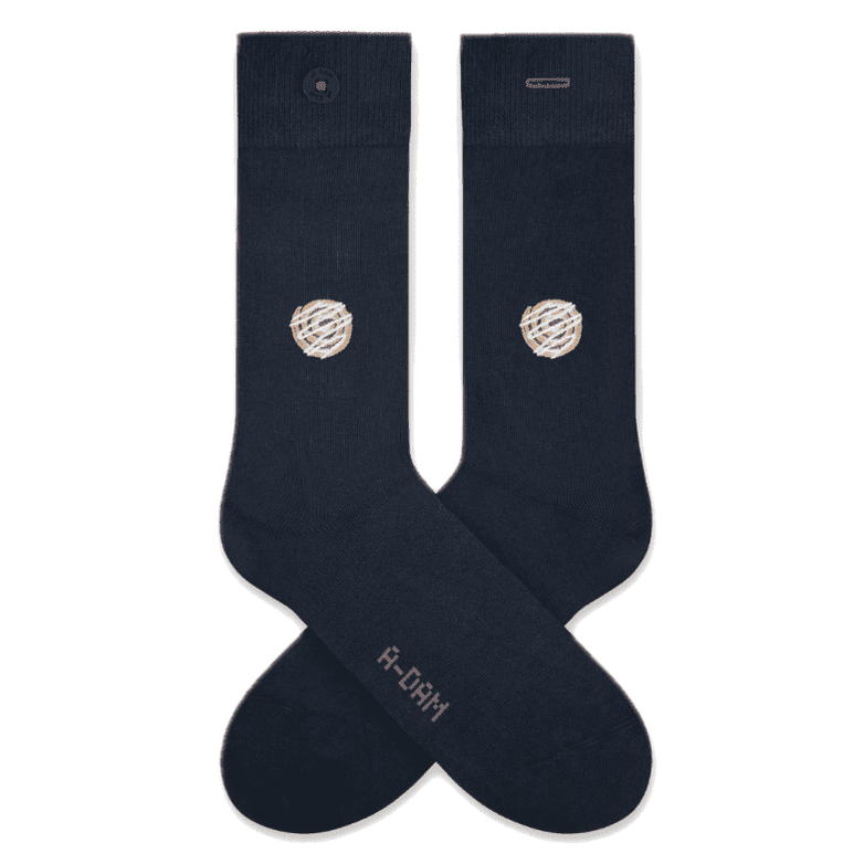 Socken mit Stickerei