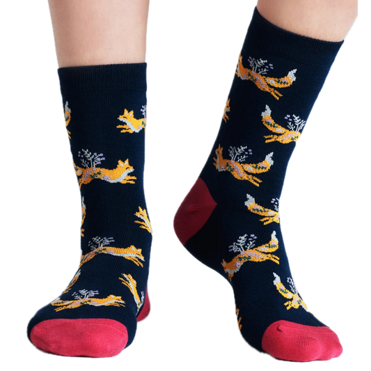 Socken mit eingestrickten Füchsen