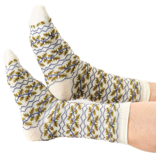 warme Socken mit Blätter-Muster