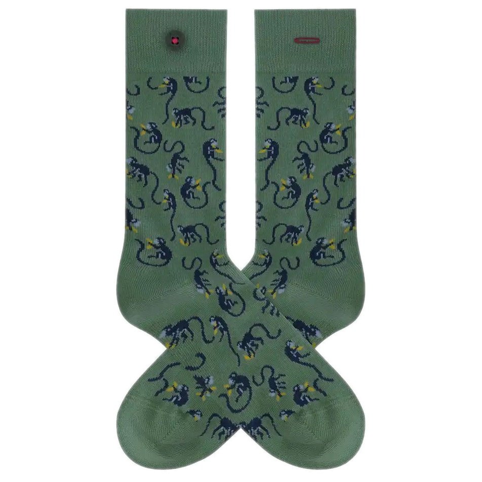 Socken mit eingestrickten Motiven