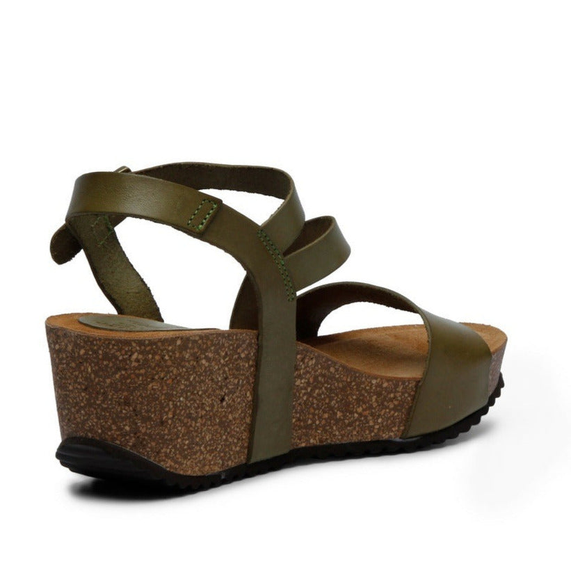 Jill Sandale mit Korkplateau