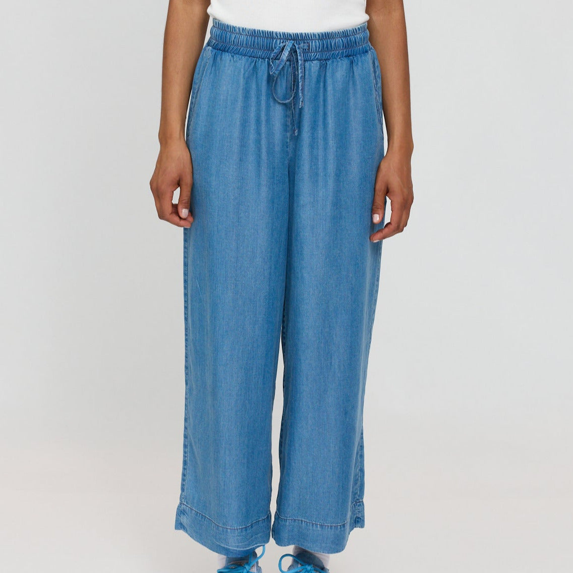 weite Hose aus Lyocell im Denim-Look