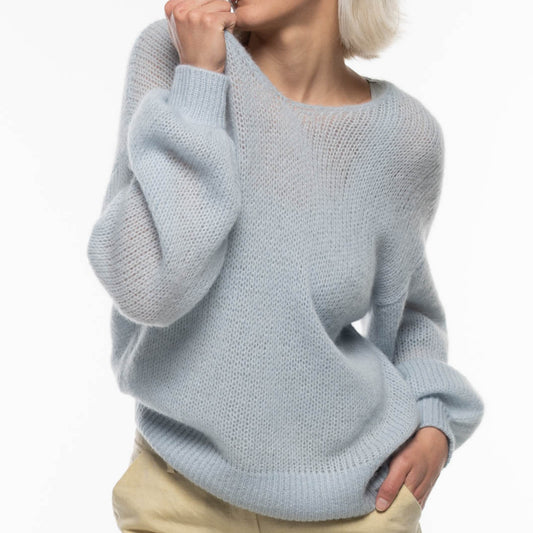 lightweight sweater made of alpaca