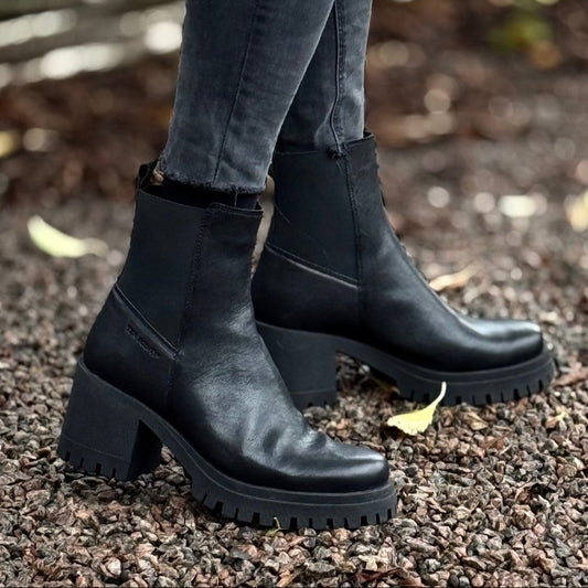 Leder-Absatzboots mit Elastik, Ylva