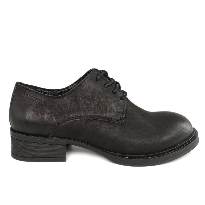 Schnürschuhe aus leicht angerautem Leder