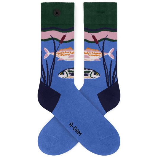 Socken mit eingestrickten Motiven