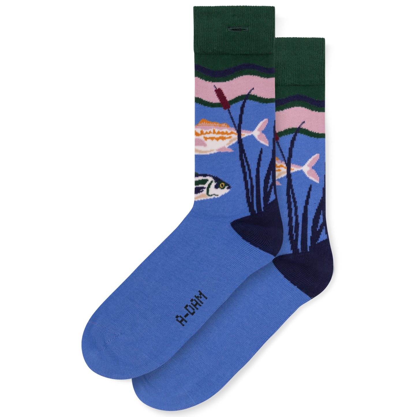 Socken mit eingestrickten Motiven