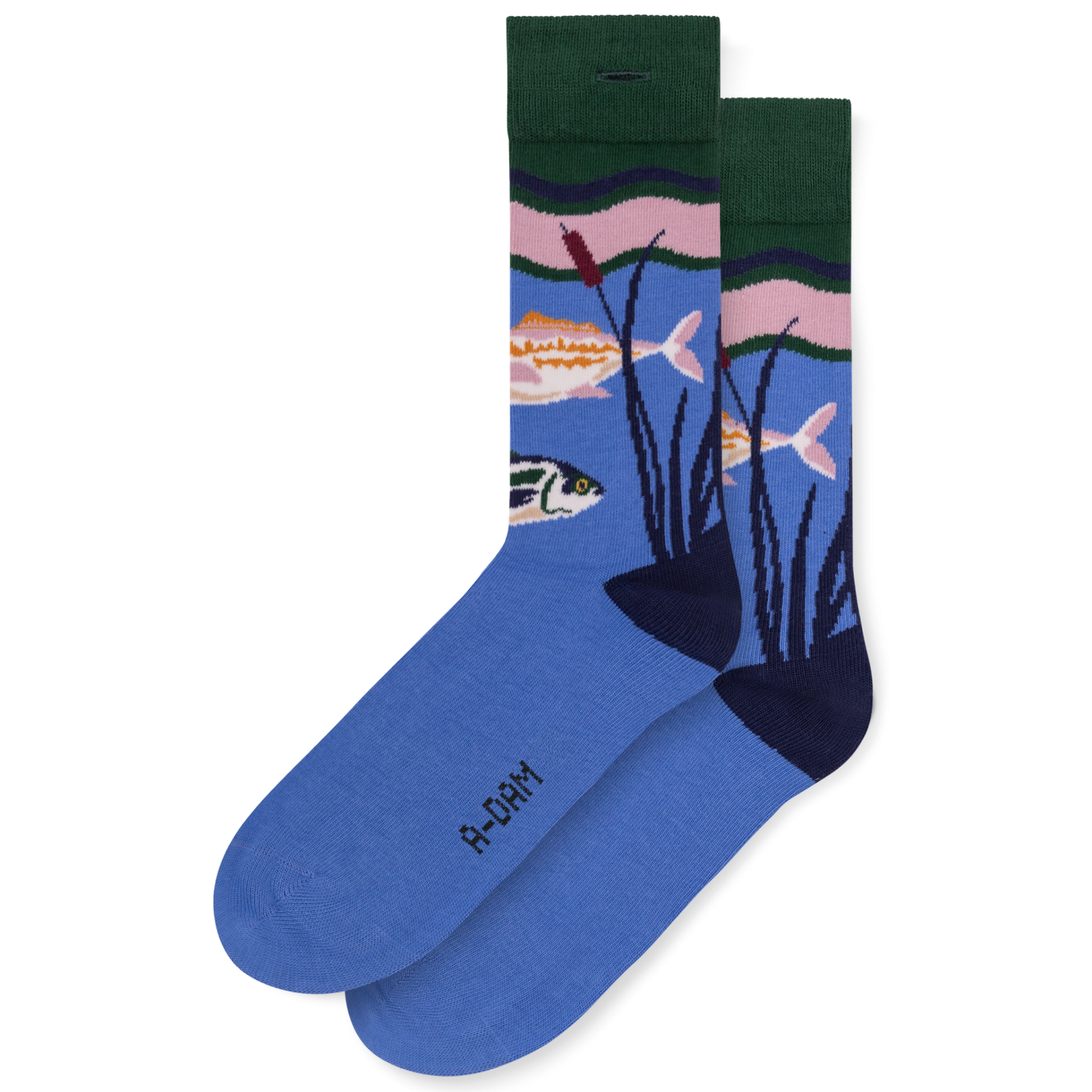 Socken mit eingestrickten Motiven