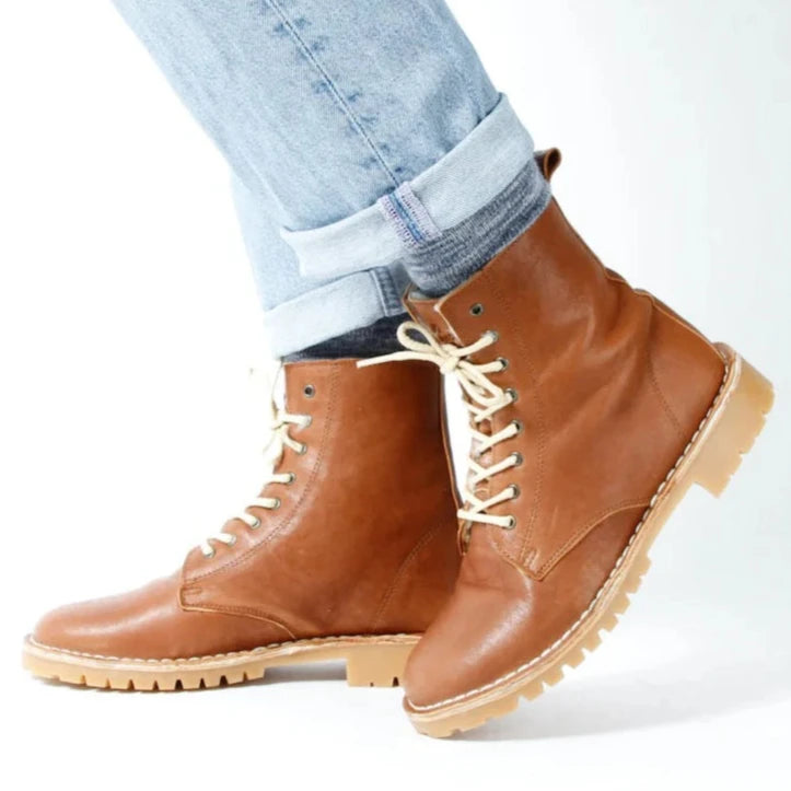 Asta, Woll-Schnürboots