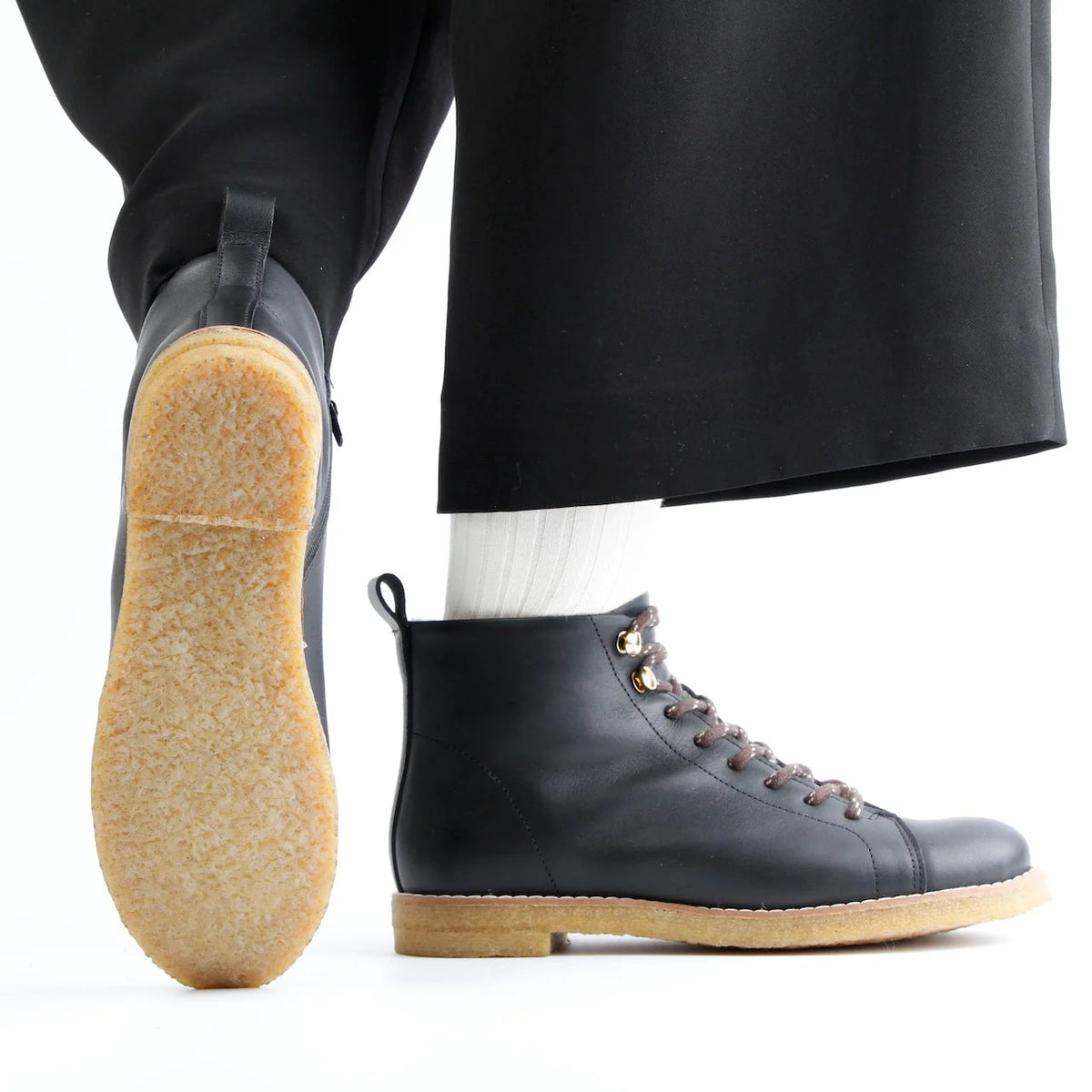 Dara, Woll-Schnürboots