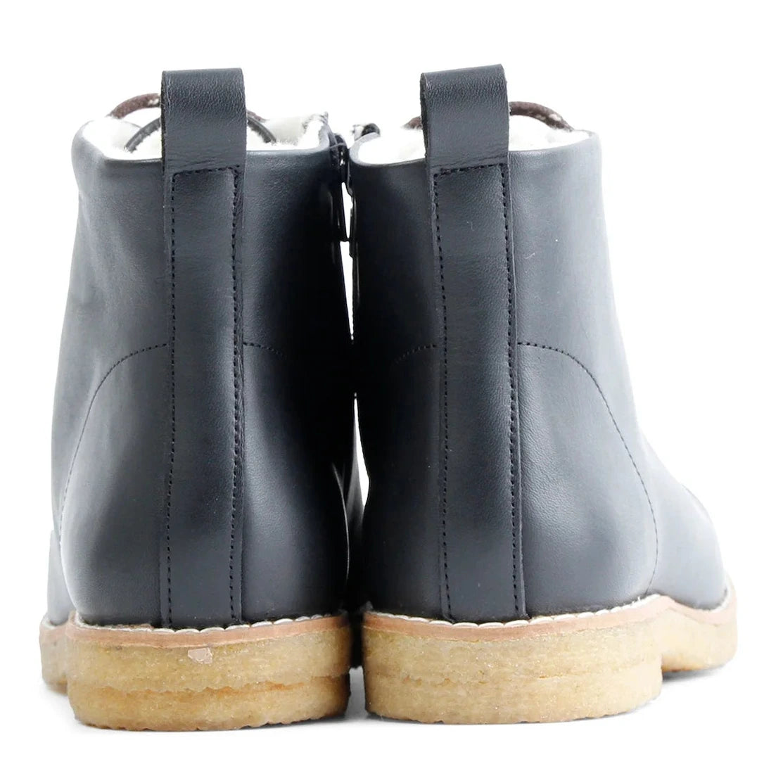 Dara, Woll-Schnürboots