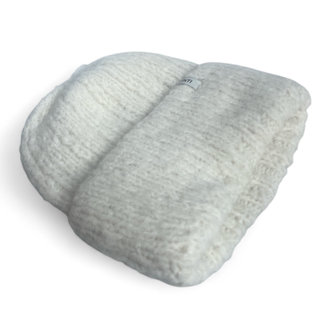 Medellin, super fluffy hat made of alpaca wool