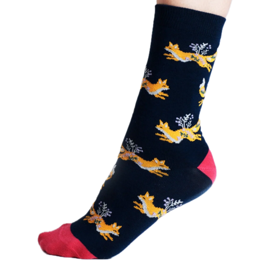 Socken mit eingestrickten Füchsen
