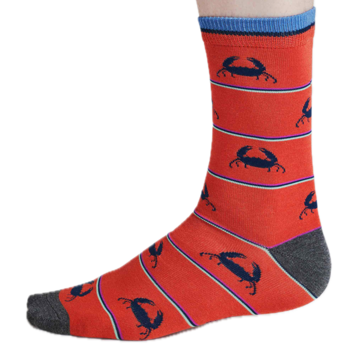 Socken mit eingestrickten Krabben