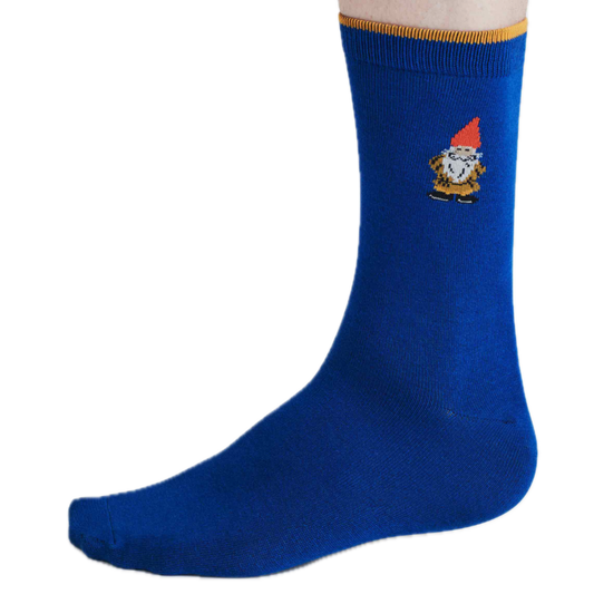 Socken mit eingestricktem Gartenzwerg