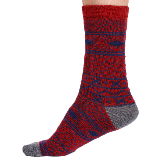 warme Wollsocken mit geometrischen Mustern