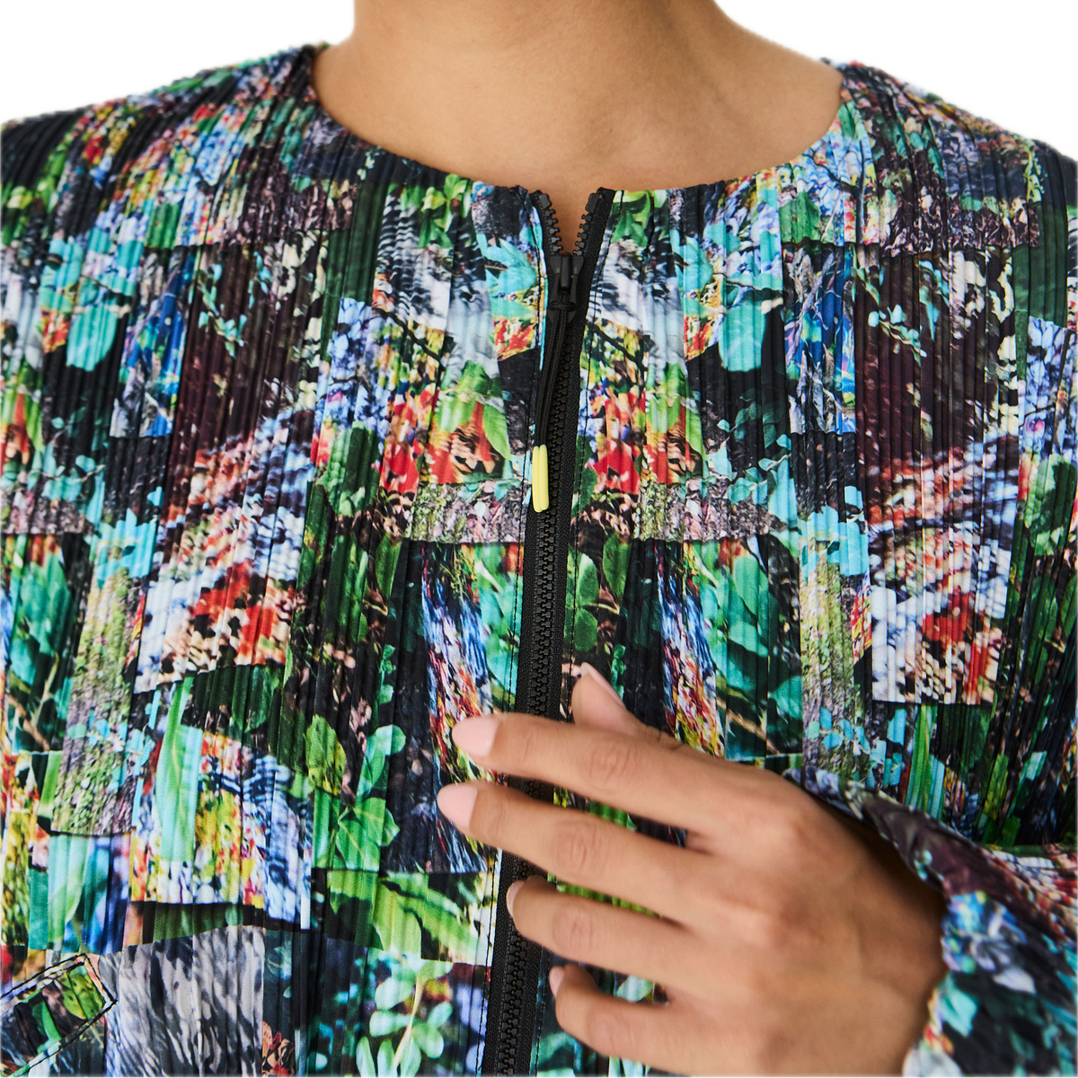 Jaka Jacke aus recykeltem Polyester-Plissee