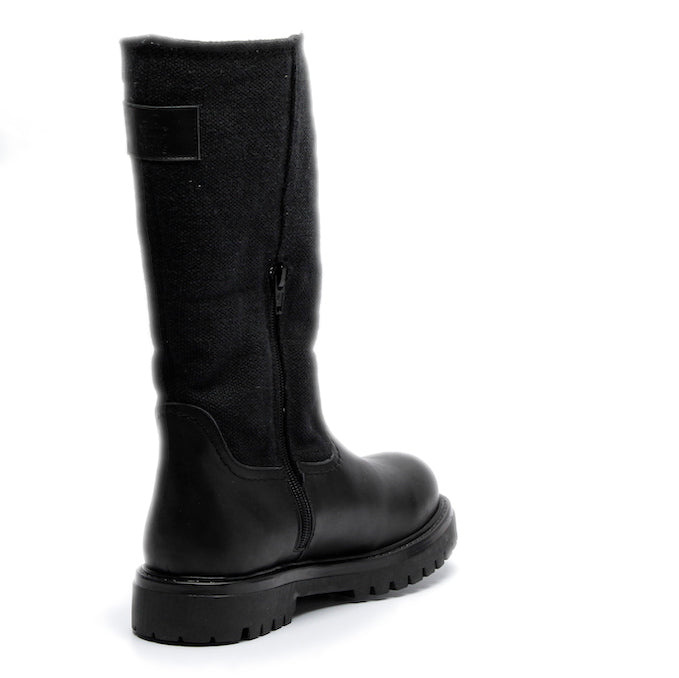 MIA boots made of leather, cotton and hemp