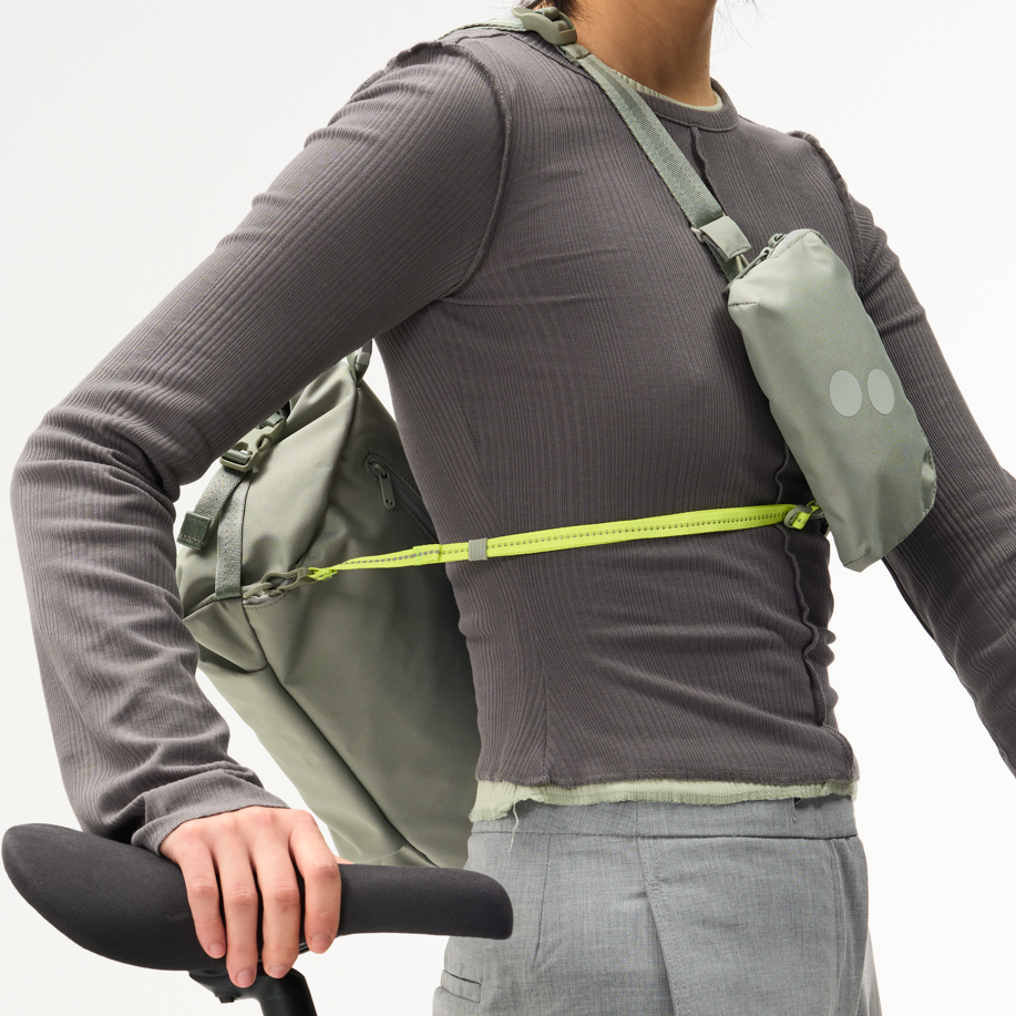 AKSEL multifunctional bag with reflector strip