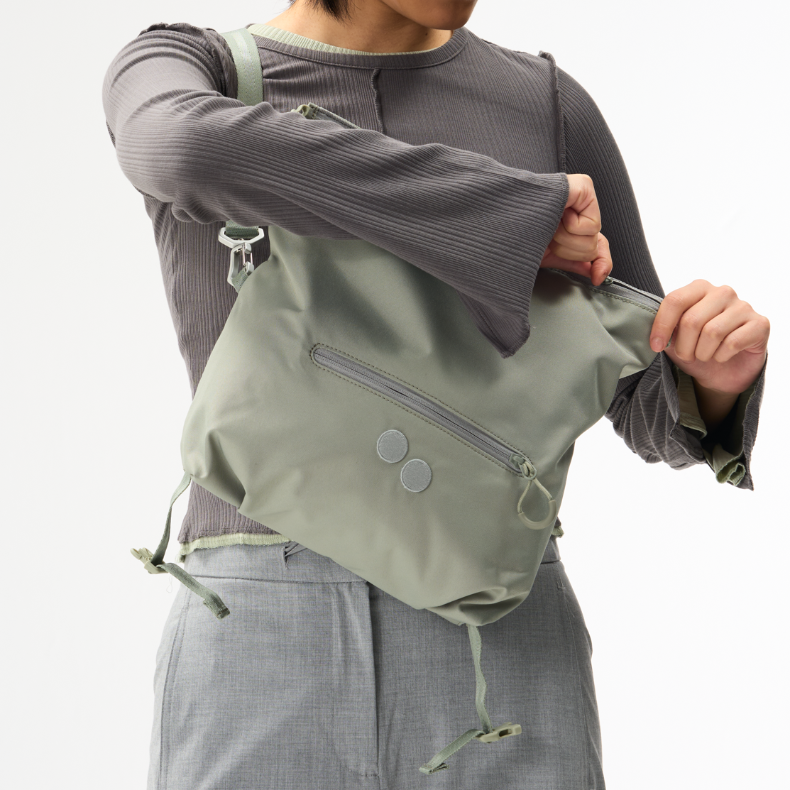 AKSEL multifunctional bag with reflector strip