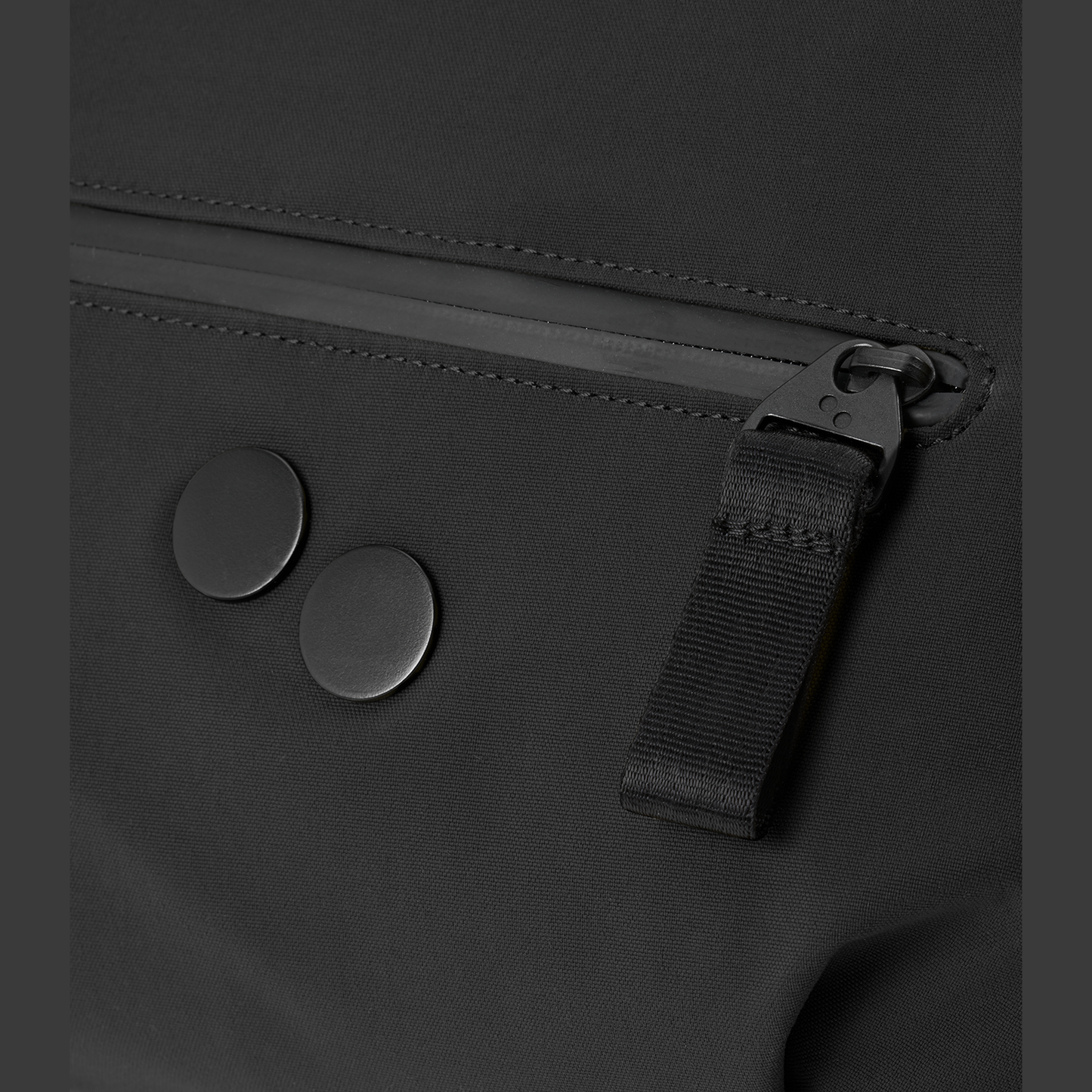 AKSEL multifunctional bag with reflector strip