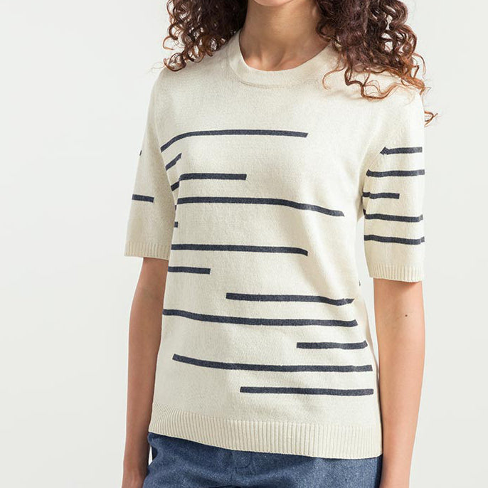 Clio, short sleeve sweater made from recycled cotton