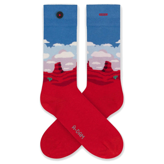 Socken mit eingestrickten Motiven