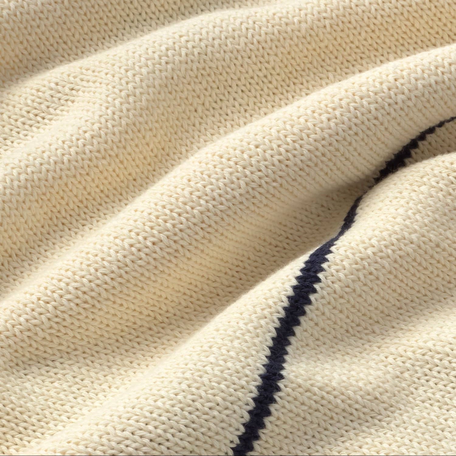 Robbie Swimmer Weste thinking MU