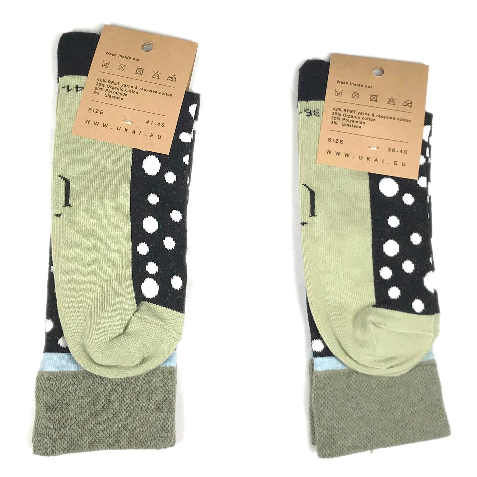 Socken mit eingestricktem Muster